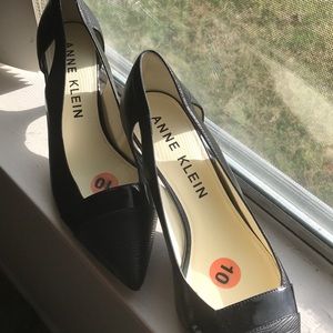 Anne Klein mini heel